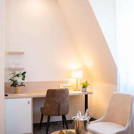 Kikelet Club Szálloda 3*