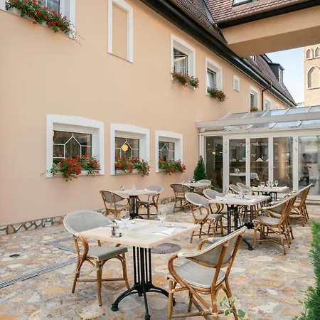 Otel Kikelet Club Miskolc
