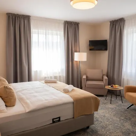 Hotel Kikelet Club 3*