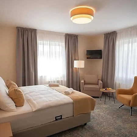 Kikelet Club 3*