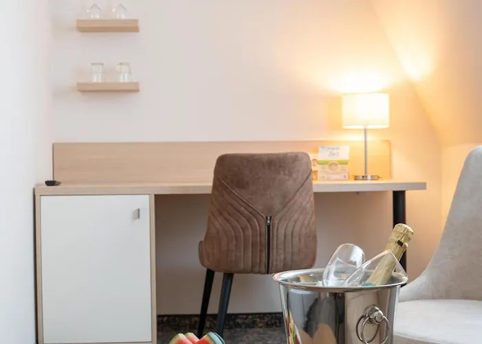 Hotell Kikelet Club