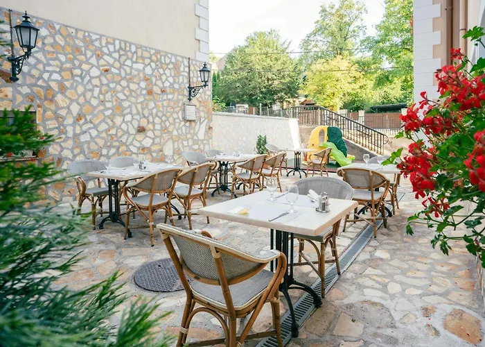 Kikelet Club 3*